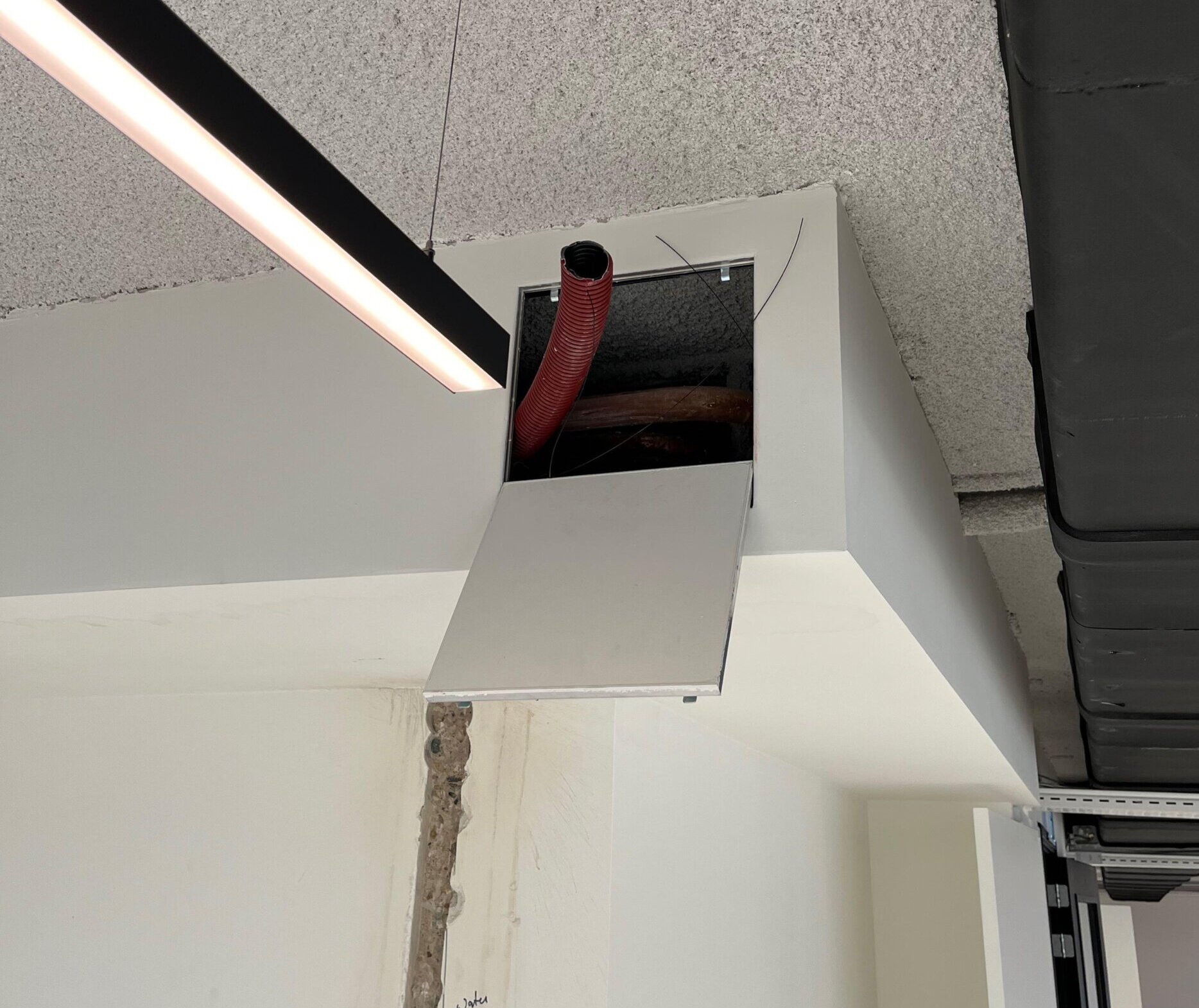 Bekabeling weggewerkt